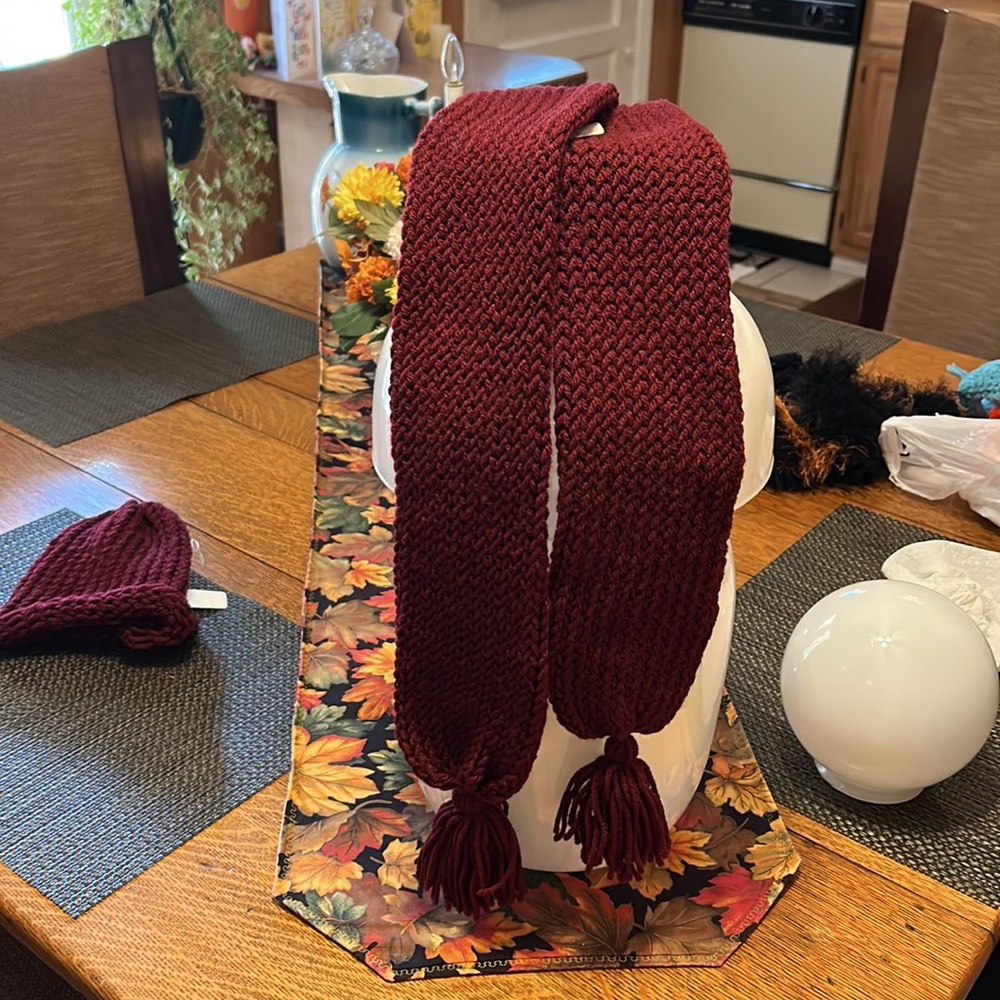 Beautiful Girl’s Handmade knit Burgundy Hat and scarf with Pompoms ends scarf - Picture 4 of 9